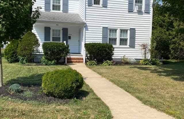 Updated 3 bedroom, 1.5 bathroom single family house in downtown Aberdeen, MD! photos photos