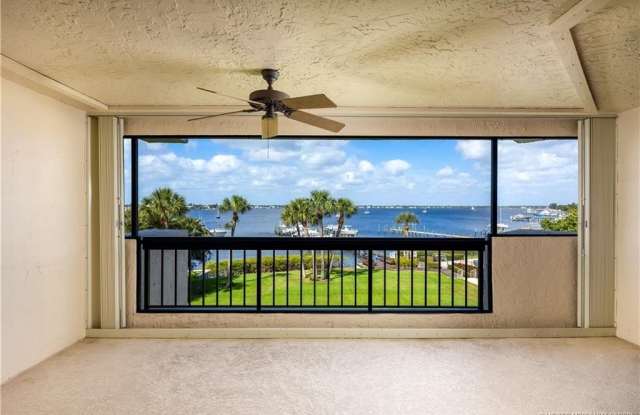 625 NW North River Drive unit: 303 photos photos