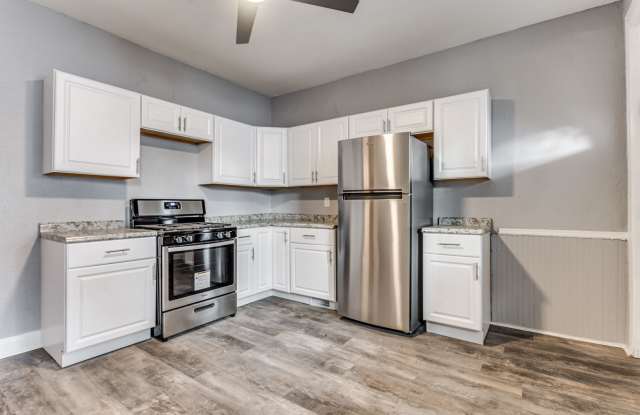 2 Bedroom/1 Bath in Carrick - Available JULY! photos photos