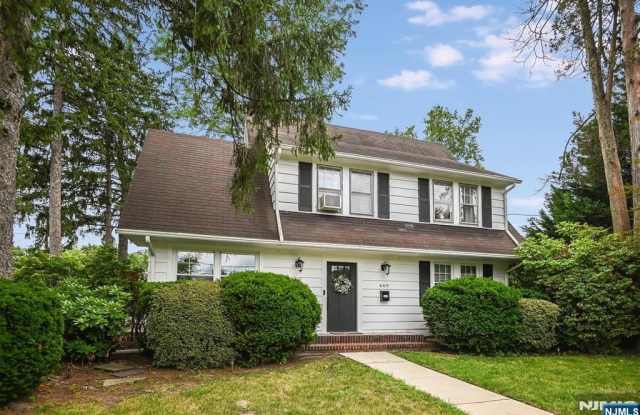 669 Doremus Avenue photos photos 669 Doremus Avenue photos photos