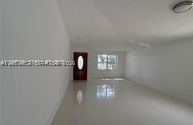 14845 SW 36th Ter Gallery 2