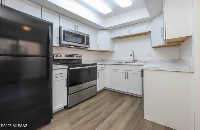 9420 E Speedway Road unit: 6 photos photos