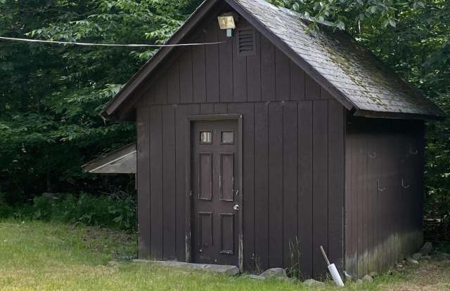 9054 Idlewild Drive Gallery 4