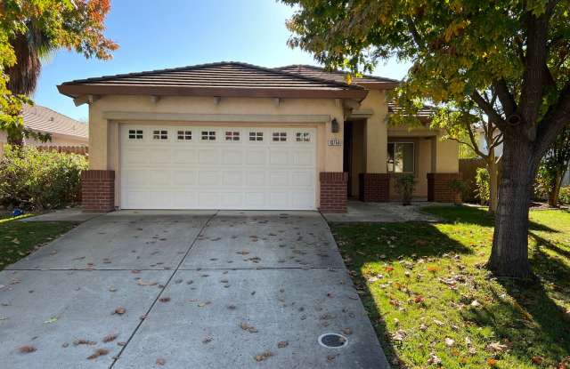 Gorgeous Stonecreek Home! - 10764 Bouchet Way, Rancho Cordova, CA 95670