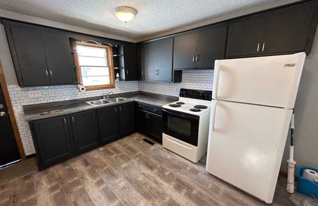 Cute Remodeled 2 bed, 1 bath home in Crosby - 218 2nd Street Northwest, Crosby, MN 56441