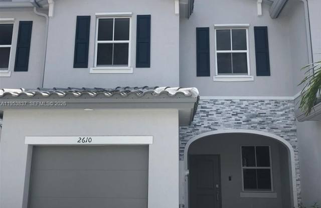 2610 SE 13th St photos photos