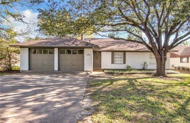 1203 Charles Court photos photos