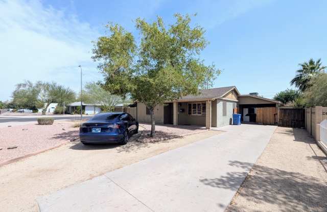 2443 E EARLL Drive Gallery 4