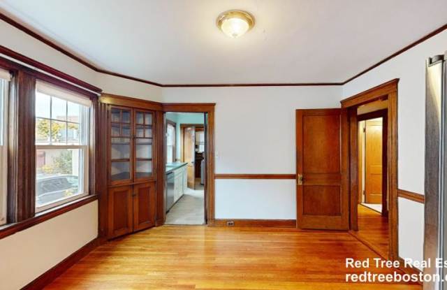 7-9 Henry St. Gallery 1