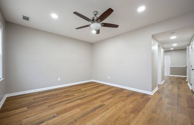 1192 Madison Court Gallery 3