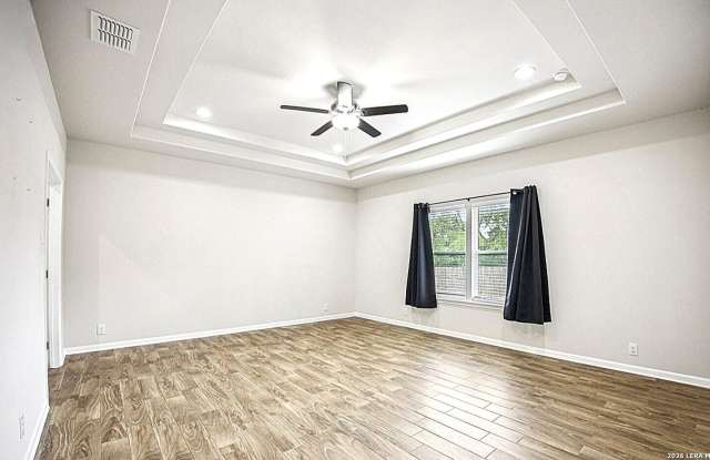 156 Remington Rd Gallery 4