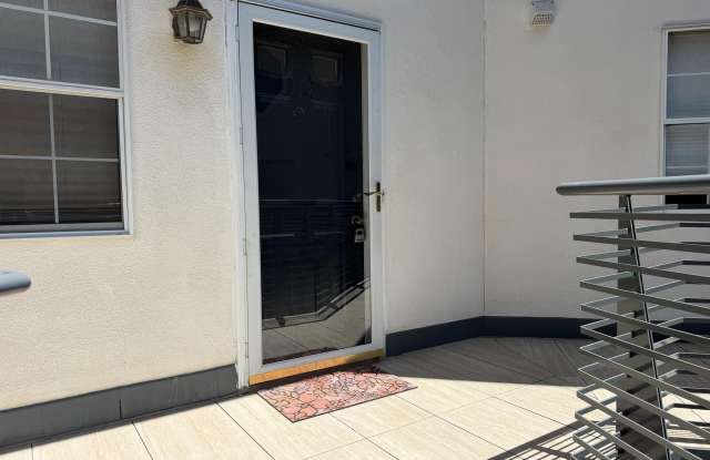 1714 STEAMBOAT Station photos photos