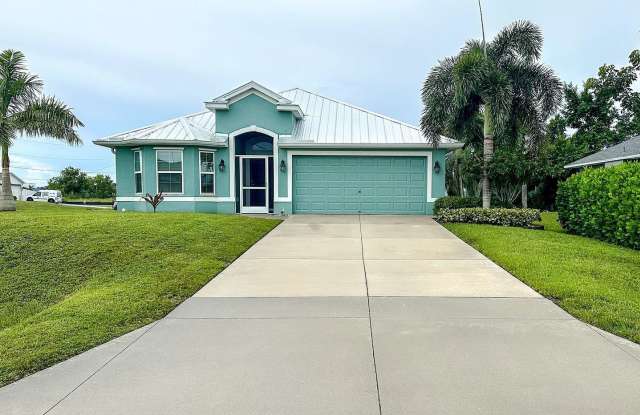 Spacious, Newly Remodeled  3 bedroom, 2 bathroom screened lanai GREAT LOCATION photos photos