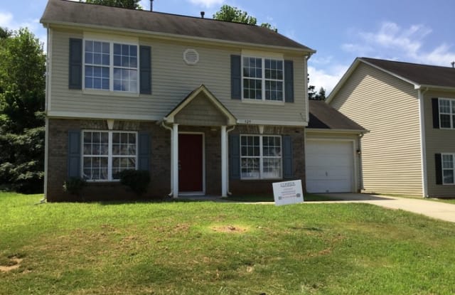 529 Stillgreen Lane - 529 Stillgreen Lane, Charlotte, NC 28214
