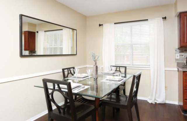 1564 Lawnmont Dr Gallery 3