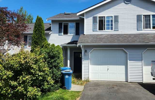 Beautiful 2 bed 2.5 bath Townhome Monroe $2595/mo photos photos