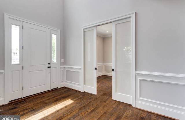 7606 LEONARD DR Gallery 3