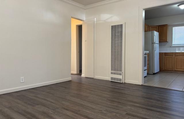 Cute & cozy home near Fresno City College Gallery 4