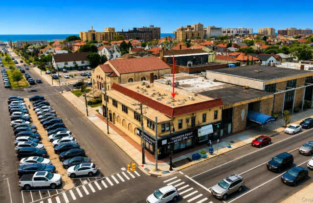 315 Riverside Boulevard Gallery 1