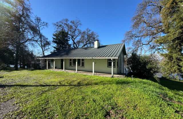 Large one bedroom | On the Feather River photos photos