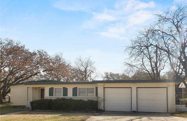 201 Vernon Castle Avenue - 201 Vernon Castle Avenue, Benbrook, TX 76126
