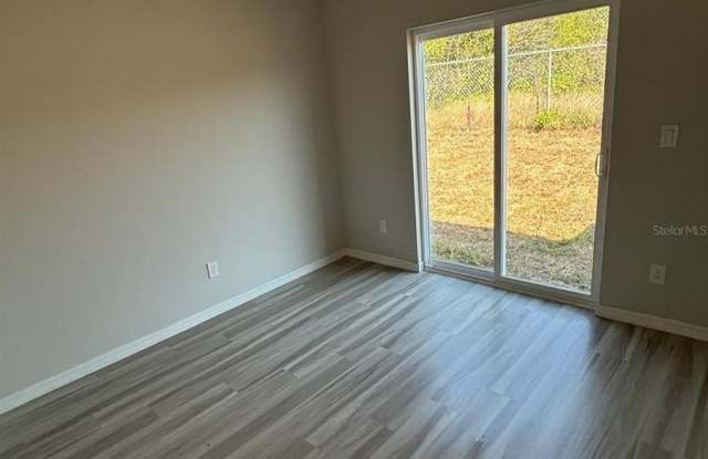 1462 LAS VILLAS Boulevard Gallery 2