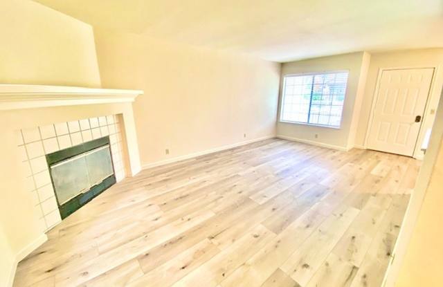 7449 Oxford Cir Gallery 4