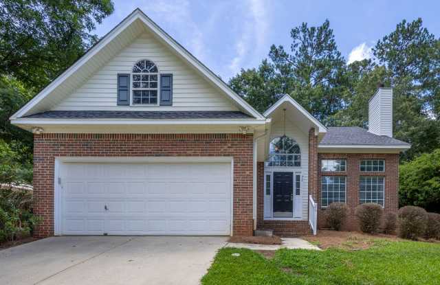 3 BEDROOM IN CHESTNUT HILL PLANTATION - 26 Groves Wood Court, Columbia, SC 29212