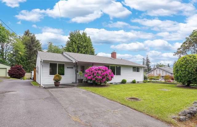 LOW RENT!Beautiful 4Bed2Bath House!PRIME heart of Lynnwood!Convenient Location! photos photos