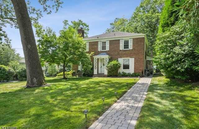 305 Lupine Way photos photos
