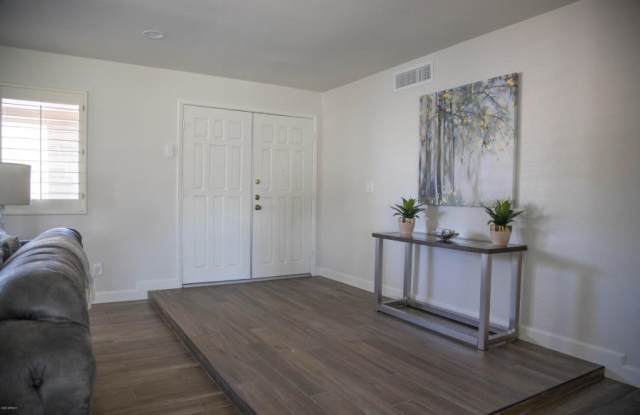 5723 E Thunderbird Rd Gallery 2