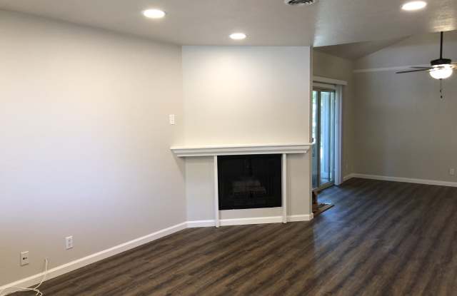 33 Dean Way photos photos
