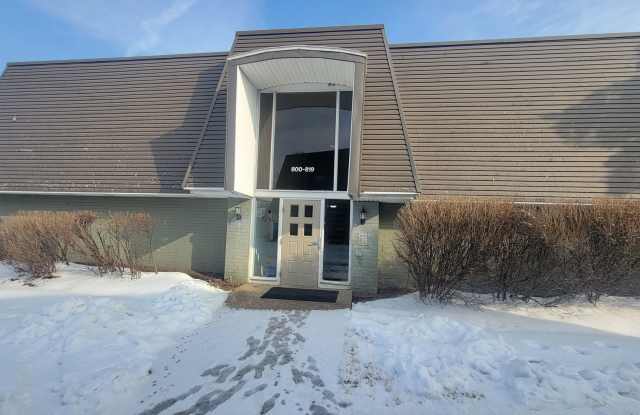 Elegant 1-Bedroom Condo Near Shelbyville Rd photos photos