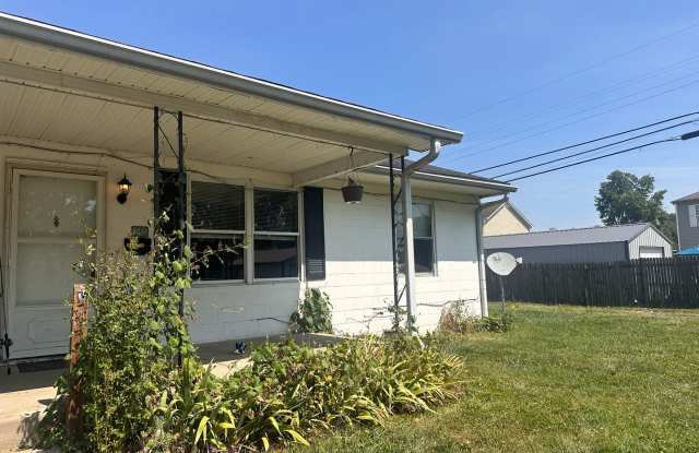 3 bedroom, 1 bathroom Triplex: Martinsville photos photos