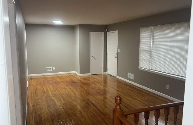 8818 Kentucky Avenue photos photos