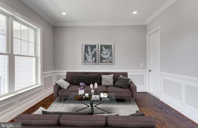 7606 LEONARD DR Gallery 4