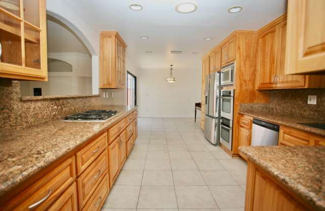 3Br 2.5Ba + Den/office  Lake Murray Beauty photos photos