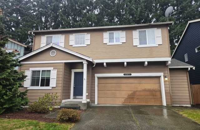 5 bedroom family home- 1/2 OFF FIRST MONTHS RENT! - 12811 80th Avenue Court East, South Hill, WA 98373