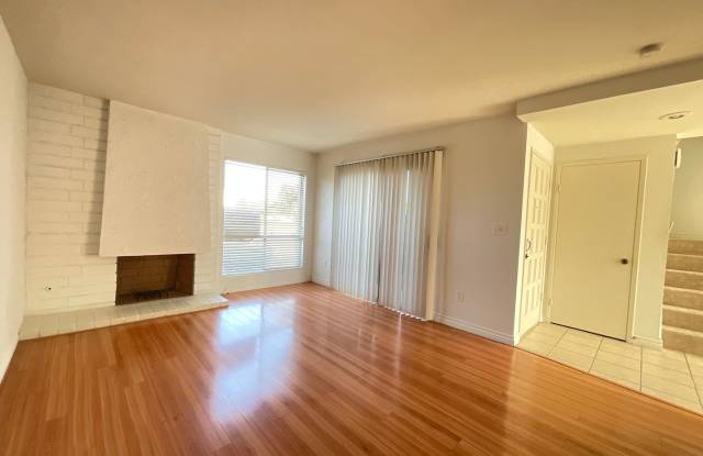 11261 Knott Ave photos photos