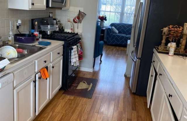 1657 Harding Circle Gallery 2