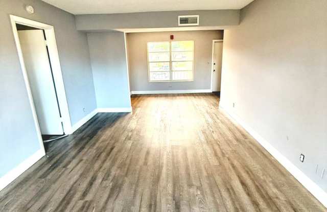 Cross Creek Apartments Gallery 4