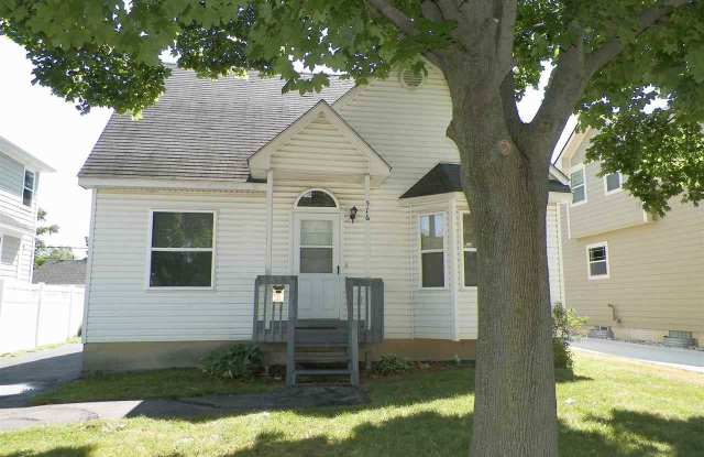 516 N Gainsborough Gallery 2