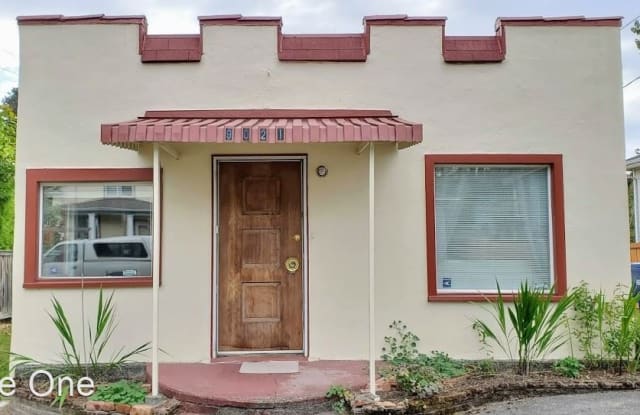 9021 Palatine Ave. North - 9021 Palatine Avenue North, Seattle, WA 98103
