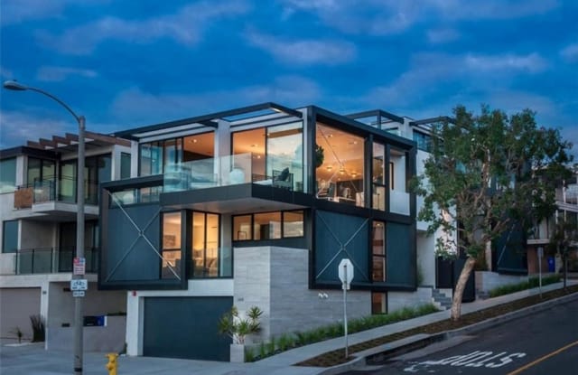 100 Manhattan Avenue - 100 Manhattan Avenue, Manhattan Beach, CA 90266