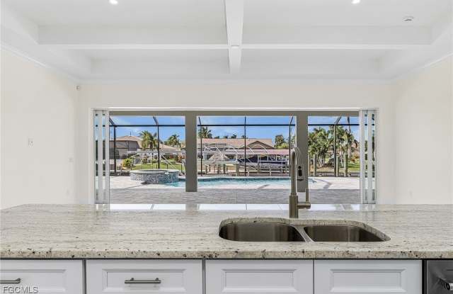 3614 SE 17th Place - 3614 Southeast 17th Place, Cape Coral, FL 33904