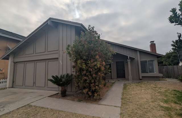 4 Bedroom, 2 Bath - Single Story Home in Paradise Hills photos photos