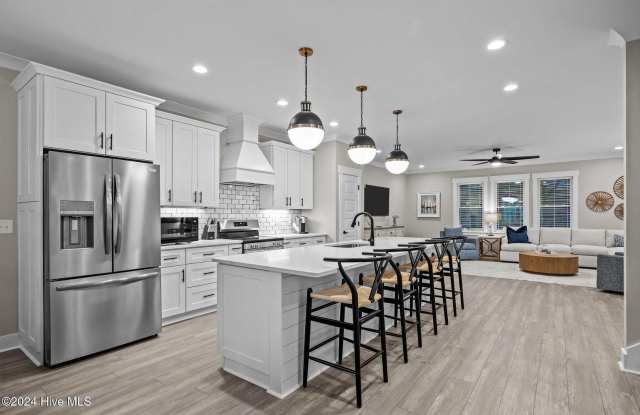 Winter Rental in Emerald Isle - 331 Live Oak Street, Emerald Isle, NC 28594