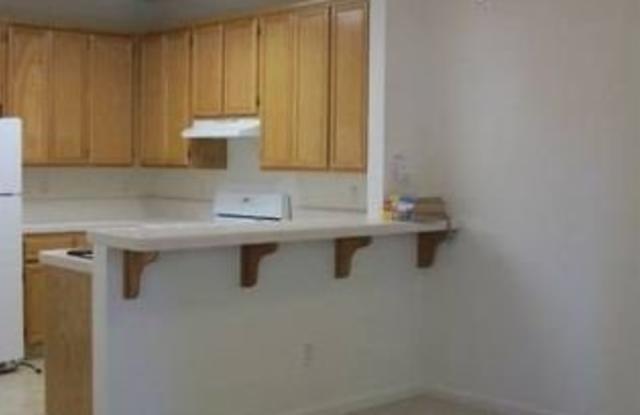 Downstairs two bedroom condo in gated community with attchd garage Gallery 4