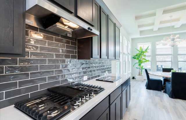 Room in 4 Bedroom Home at Fresno Ave photos photos