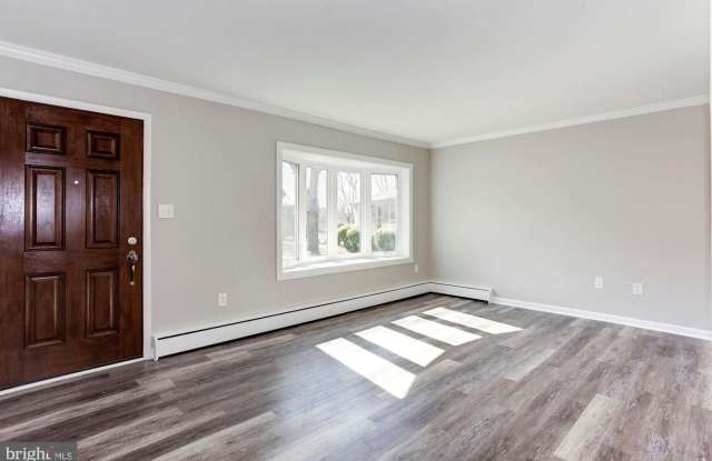13706 KENSLOW CT Gallery 4